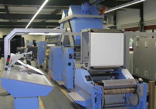 Узкорулонная офсетная печатная машина VSOP в технологическом центре Muller Martini (Маульбург, ФРГ)