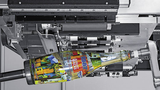 Привод системы точного механического позиционирования запечатываемого объекта обеспечивает высокое качество печати